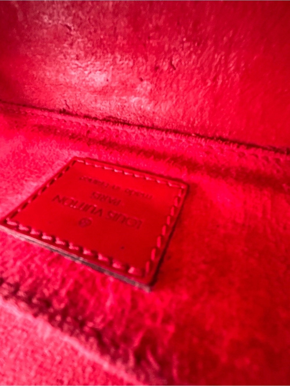 AUTHENTIC VINTAGE LOUIS VUITTON RED EPI COSMETIC POUCH PM - Picture 7 of 13